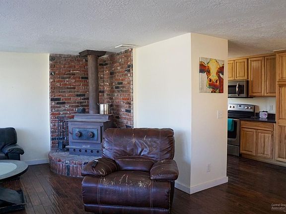 4th image of 2661 NE Tennessee Ln