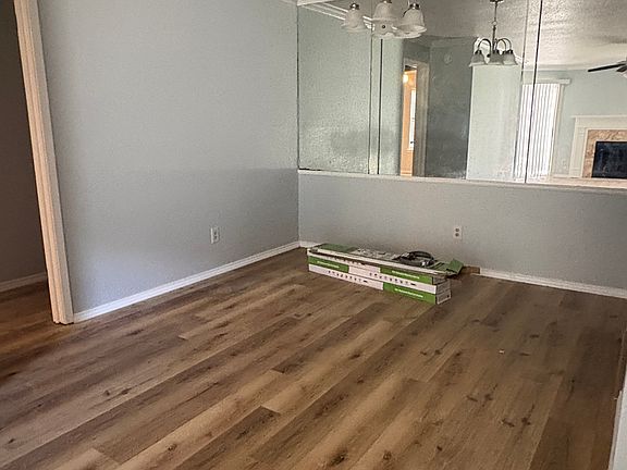 2nd image of 9700 Leawood Blvd #211