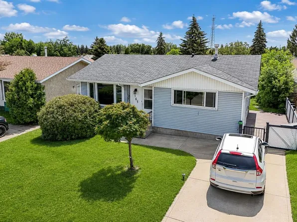 165 N Nash St, Red Deer, AB T4P 1N3