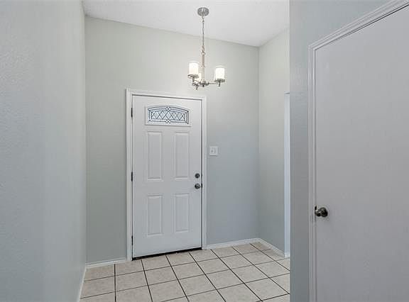 2nd image of 2705 Briscoe Dr