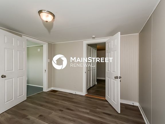 3rd image of 607 Lindsay Ave
