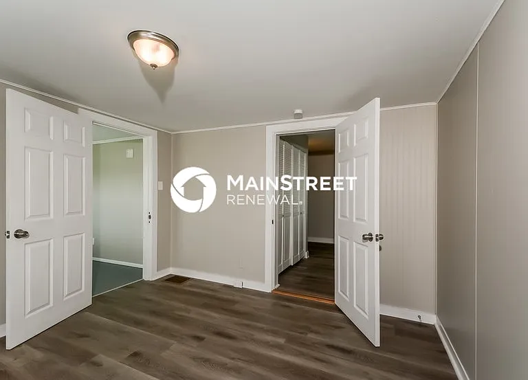 607 Lindsay Ave — Photo 3