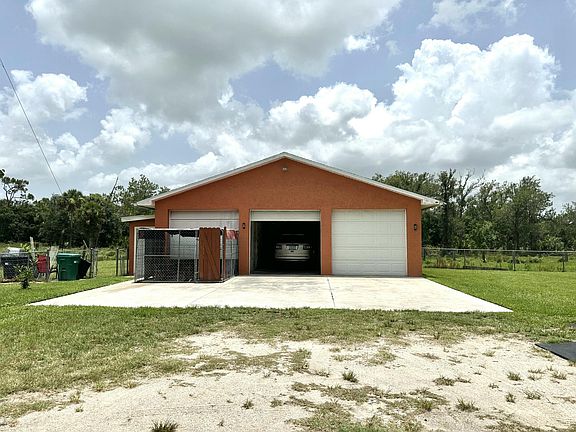 5th image of 840 NW 141st Street
