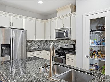663 Swift Eagle Ave, Henderson, NV 89015, photo 5