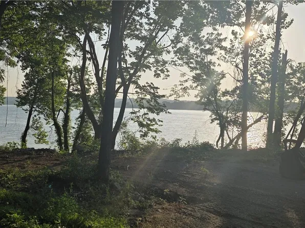 5613 Upper River Road, Jeffersonville, IN 47130