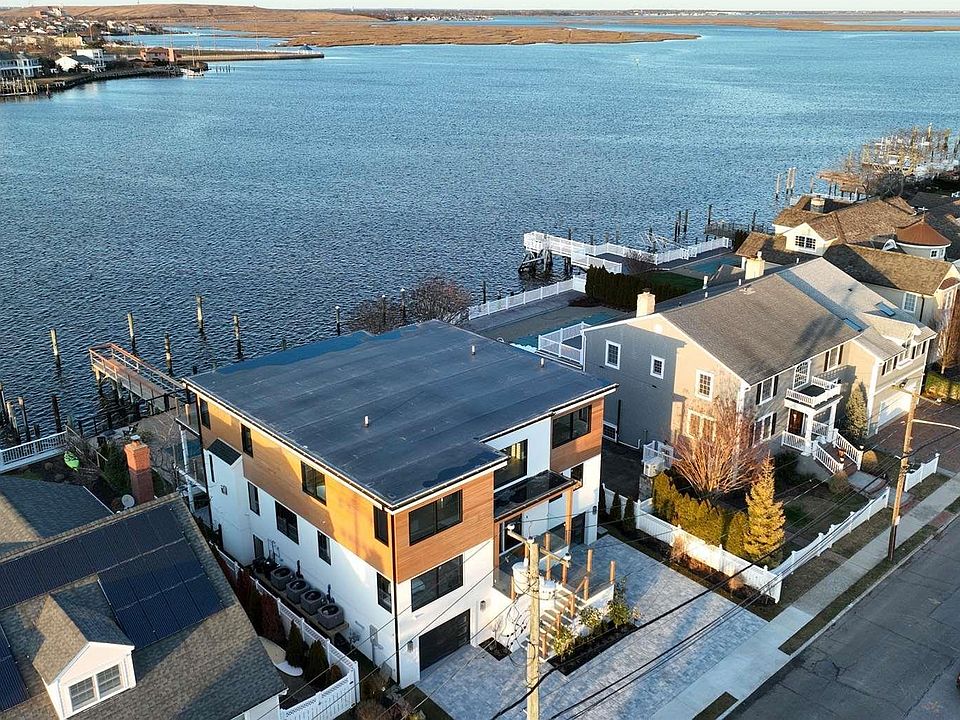 1st image of 525 E Bay Drive