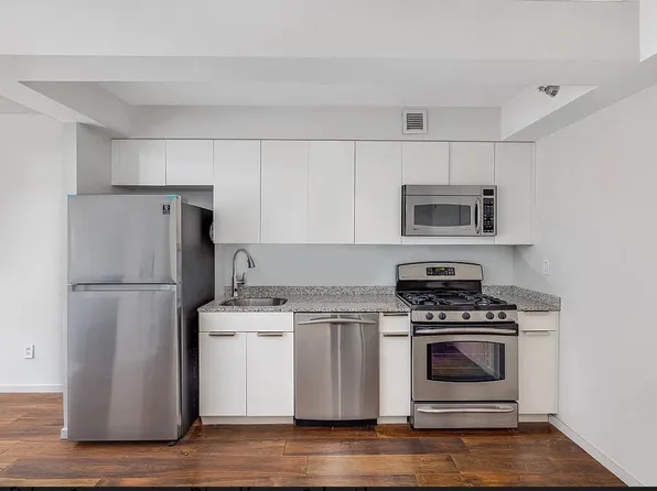 516 West 47th Street N4D image 2 of 9