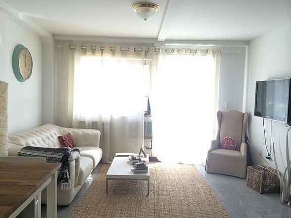 2nd image of 2735 21st St APT 7A