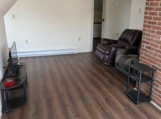 524 Pike St #3, Meadow Lands, PA 15347
