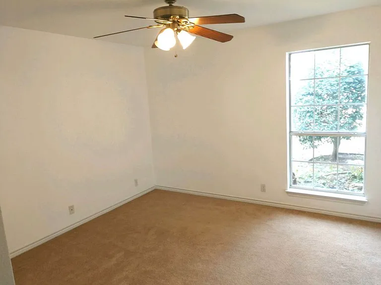 115 Ginger Dr — Photo 7
