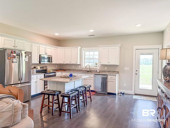 5th image of 292 Georgia Ln