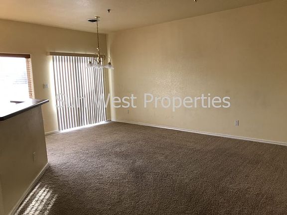 3rd image of 1943 Hollyhock Cir