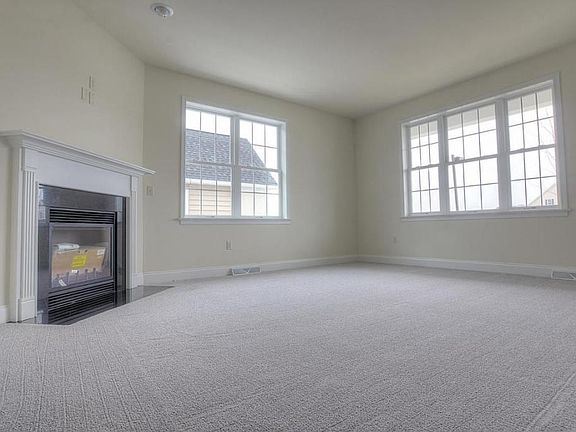 5th image of 160 Sawgrass Dr #16
