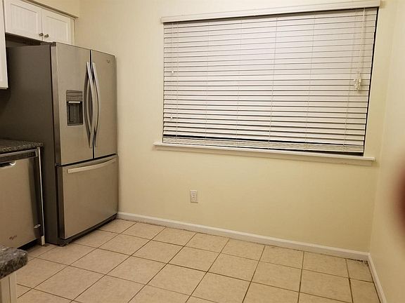 5th image of 457 Lenney Dr APT 1