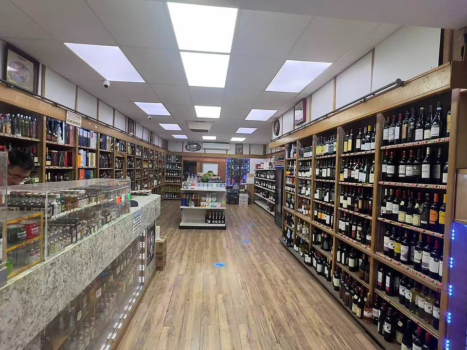 2nd image of 6557 Myrtle Ave