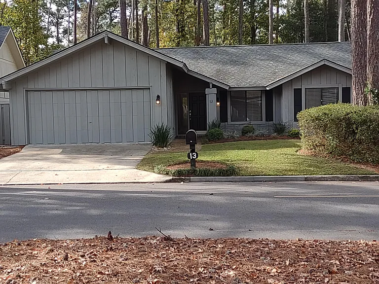 13 Village Green Cir — Photo 1
