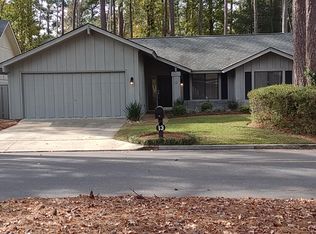 13 Village Green Cir, Savannah, GA 31411