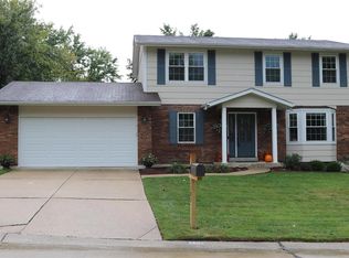 1203 Amberglen Dr, Saint Peters, MO 63376
