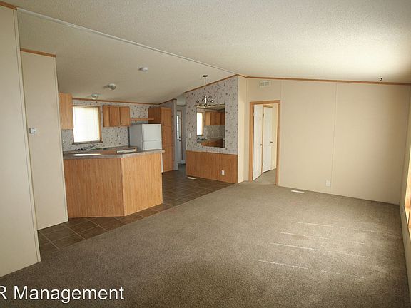 2nd image of 2731 Donna Ave