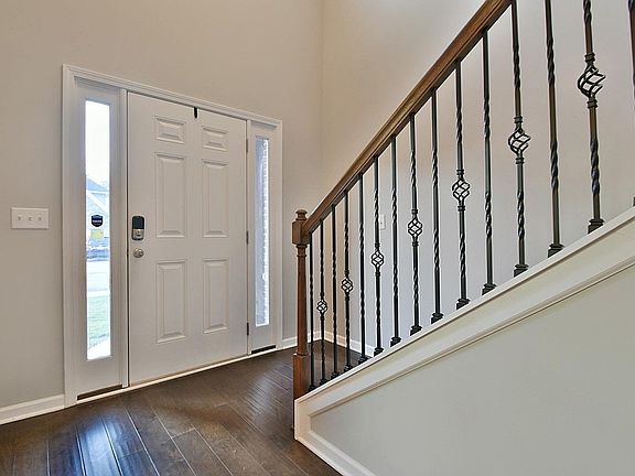 3rd image of 850 Festival Ln