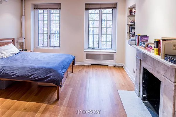 Rented by Town Residential | media 27