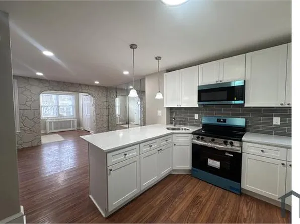 5948 Malta St, Philadelphia, PA 19120