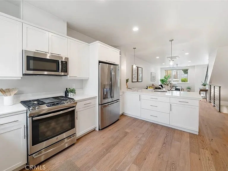 2478 Victoria Ave #104 — Photo 21
