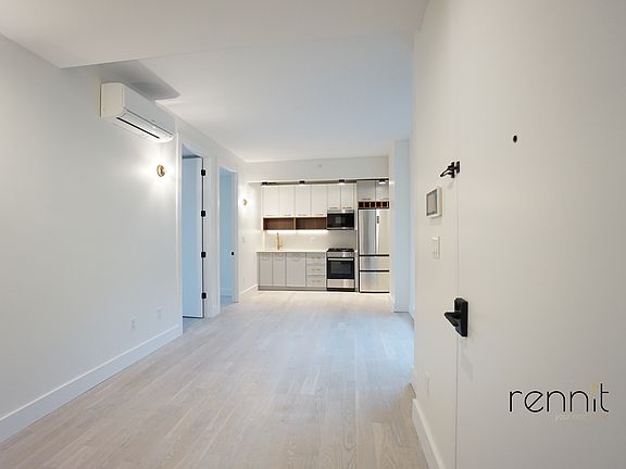 5th image of 937 Rogers Ave #5T