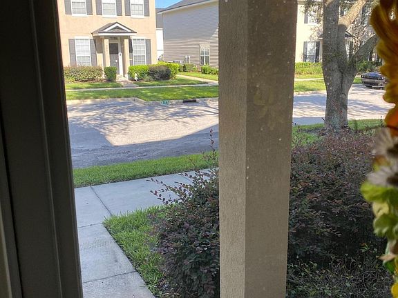 4th image of 332 Pecan Grove Dr