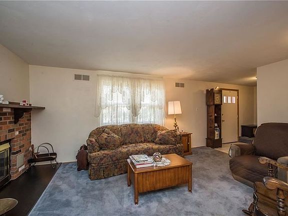 3rd image of 3112 Julie Dr