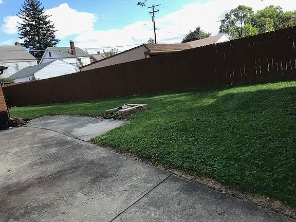 3rd image of 3434 Ingleside Dr
