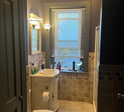 4th image of 123 S Pennsylvania Ave #4