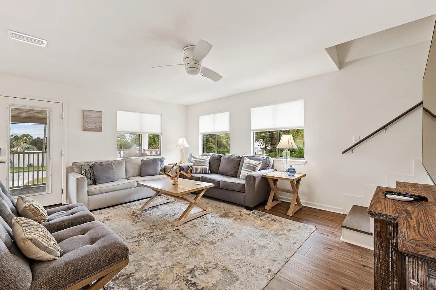 5 bed, 3.0 bath, 2217 sqft, $3,924 — Photo 1