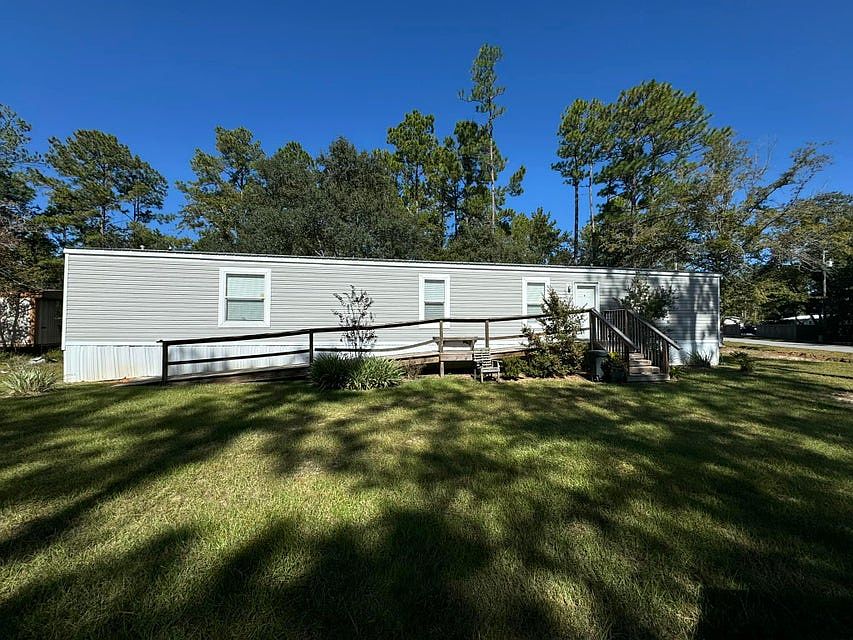 1st image of 18 W Bayou Forest Dr
