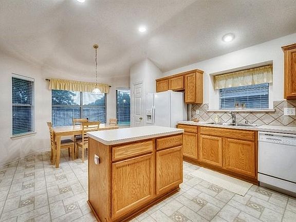 5th image of 2320 Cantura Dr
