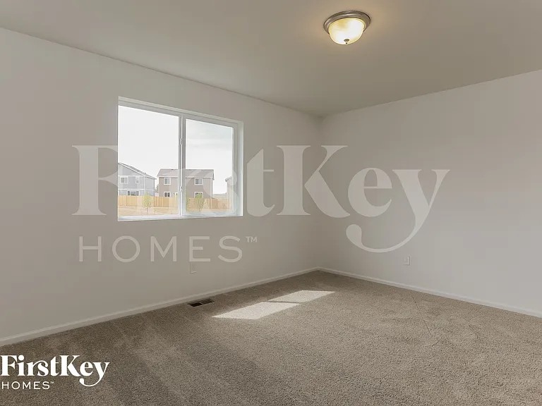 10249 Luneth Dr — Photo 9