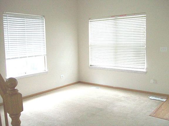 2nd image of 2832 Sun Valley Dr