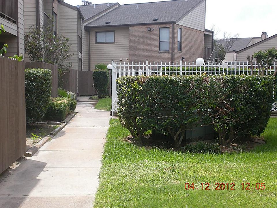 1st image of 3220 69th St APT J7