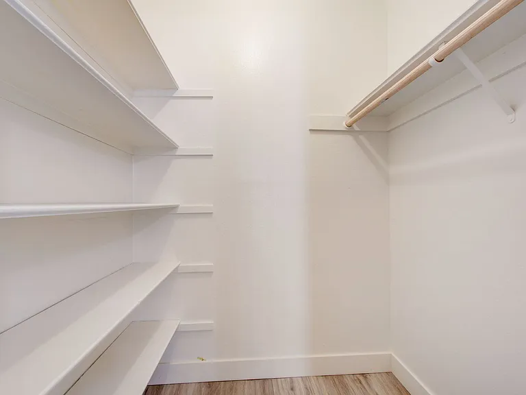 The Elms Apartments at 28th St — Photo 56