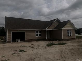 704 Compass Dr, Elizabeth City, NC 27909