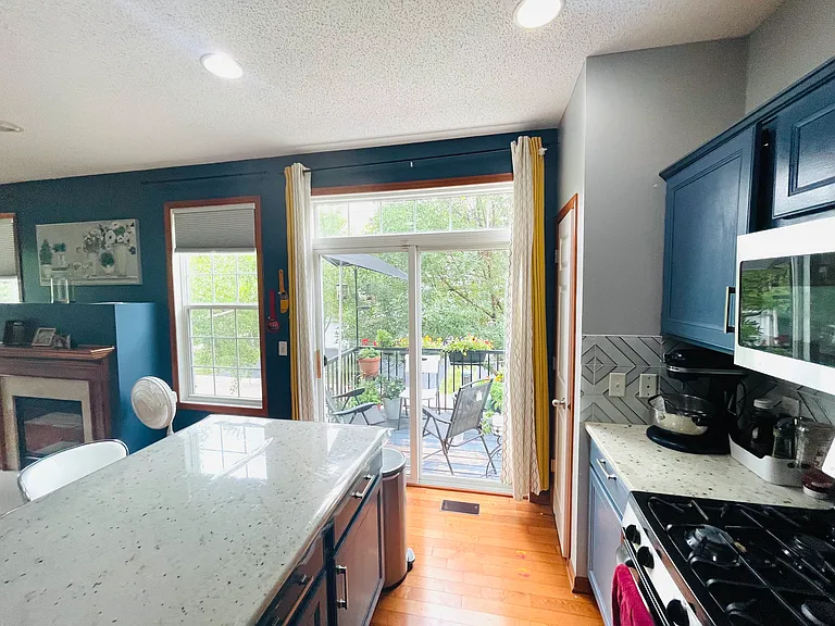 Vervain Dr — Photo 4