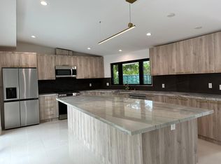 8335 White Oak Ave, Northridge, CA 91325