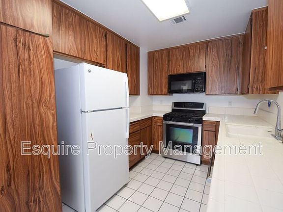 5th image of 6745 Shakespeare Way