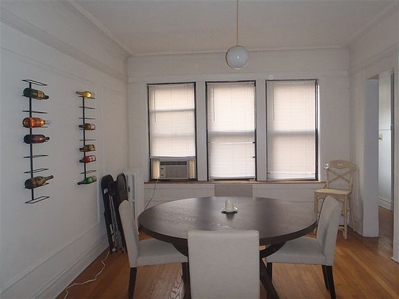 3rd image of 857 W Diversey Pkwy APT 2