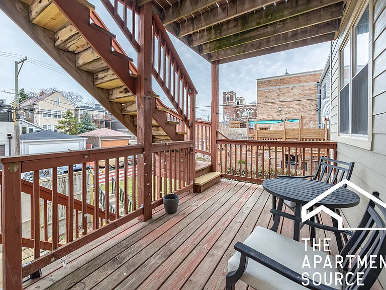 1935 N Wood St #4 — Photo 13