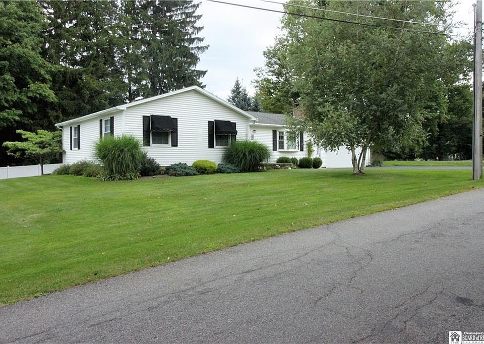 1st image of 26 N Hanford Ave