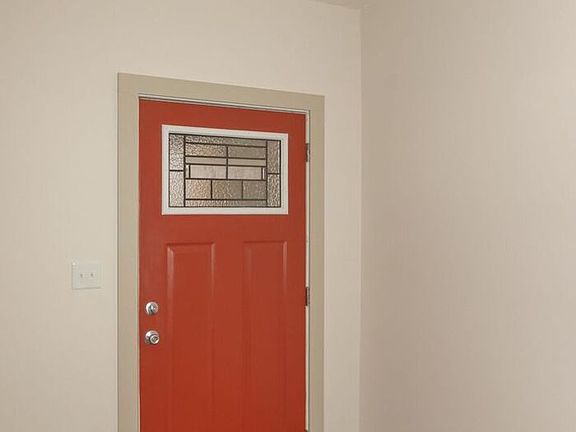 3rd image of 2836 N Park Ave