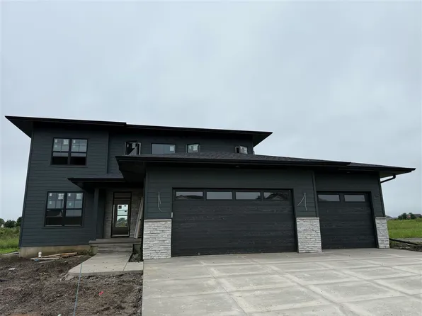 85 S Seven Oaks Rd, Northliberty, IA 52317