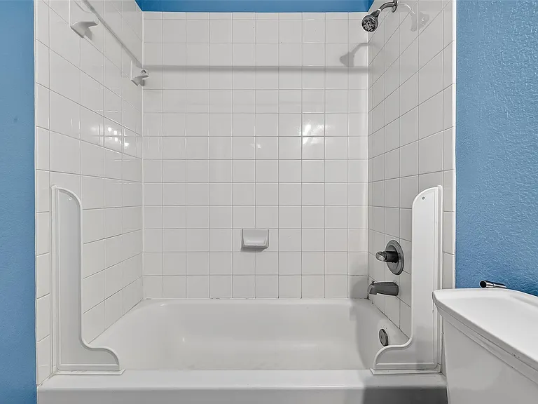 20610 Moonrise River Ln — Photo 38