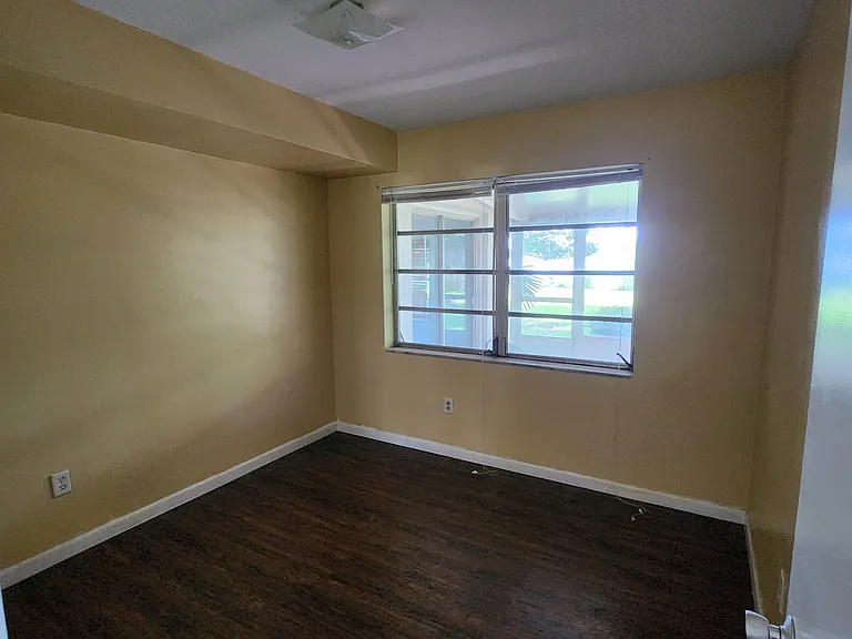 1266 W Wellington Dr — Photo 18